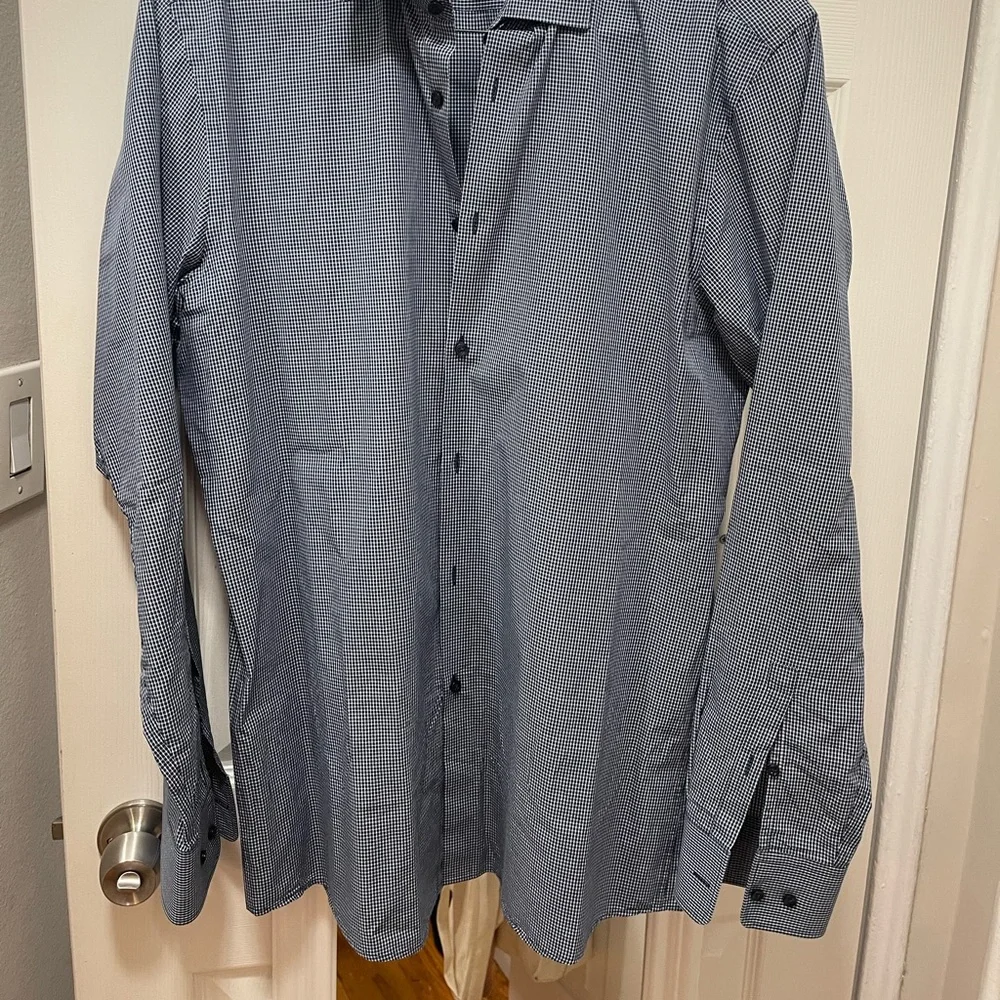 Hugo boss button down - Picture 2 of 7